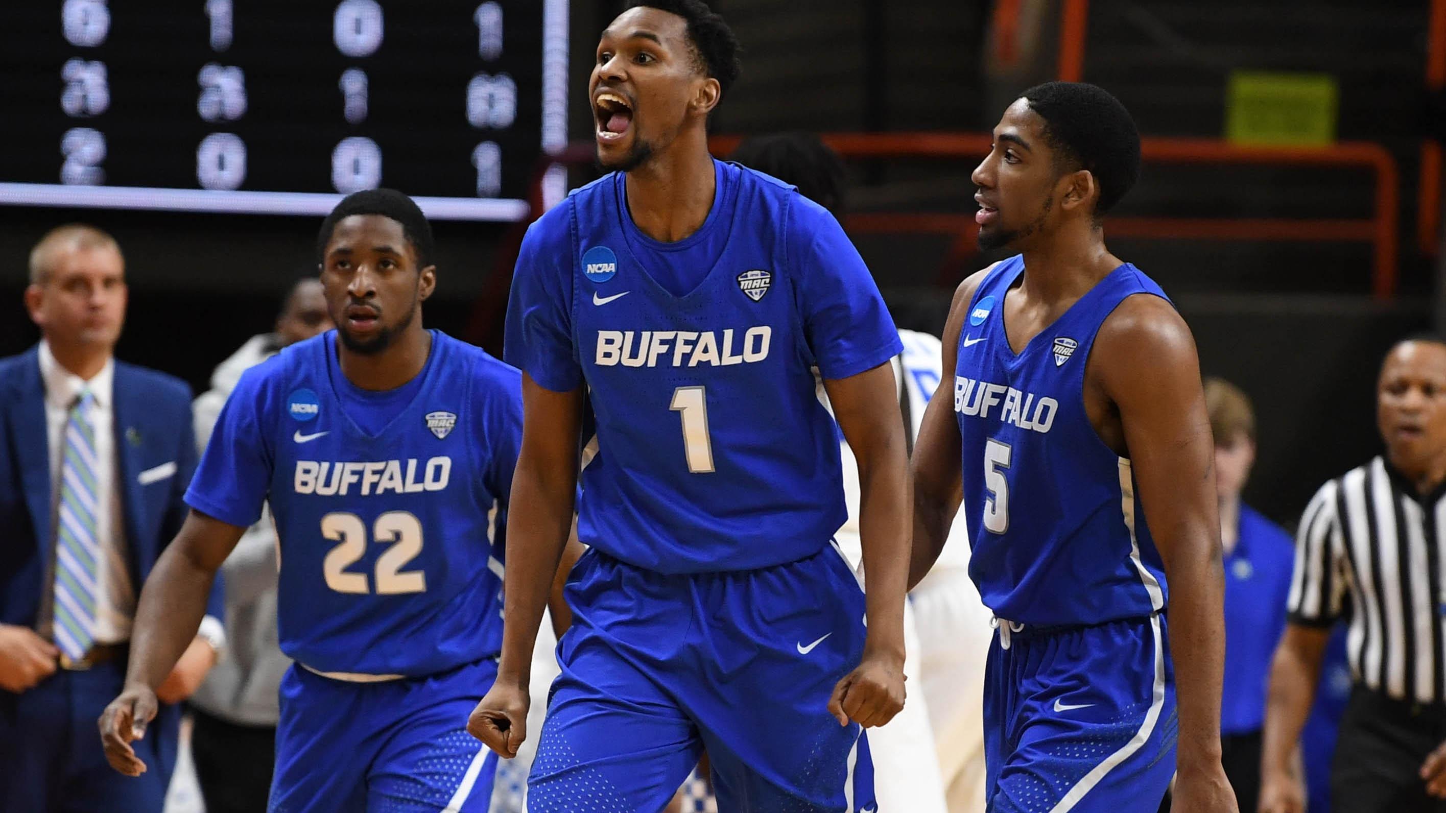 Buffalo Bulls players celebrate