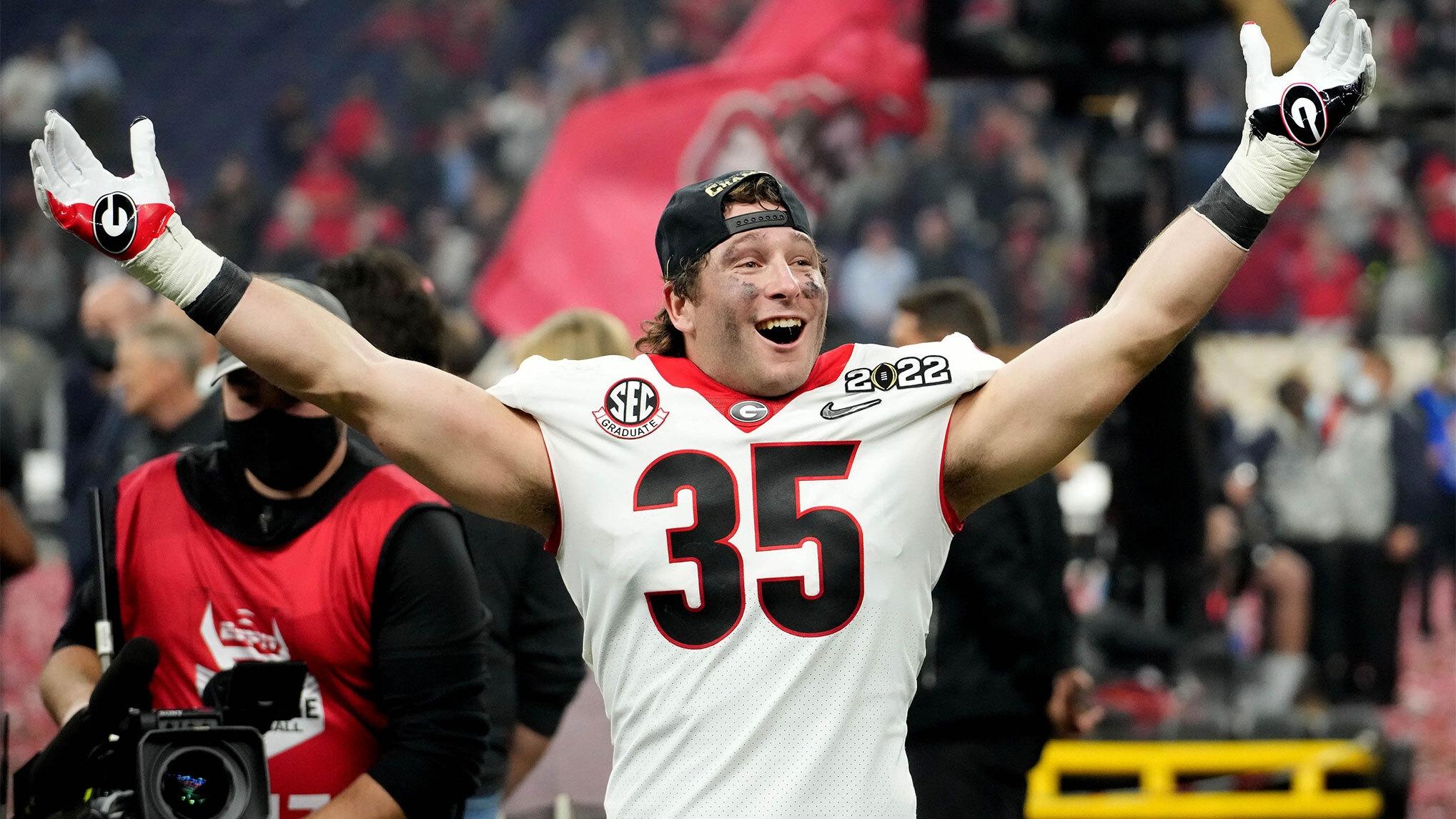 Georgia wins its first national championship 1980 with a 33-18 win over Alabama.