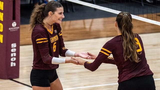 Gannon celebrates advancing to another DII women's volleyball finals. 